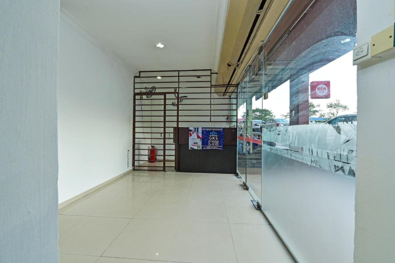 Oyo 90643 Gks Hotel Seremban Exterior foto