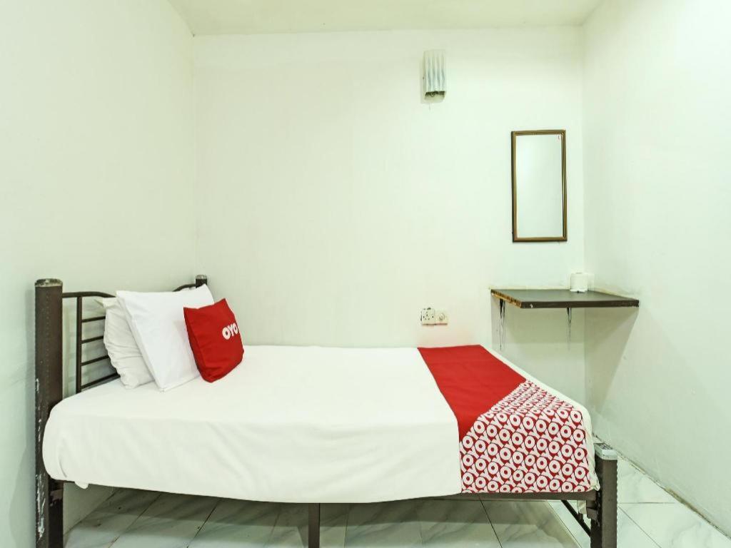 Oyo 90643 Gks Hotel Seremban Exterior foto