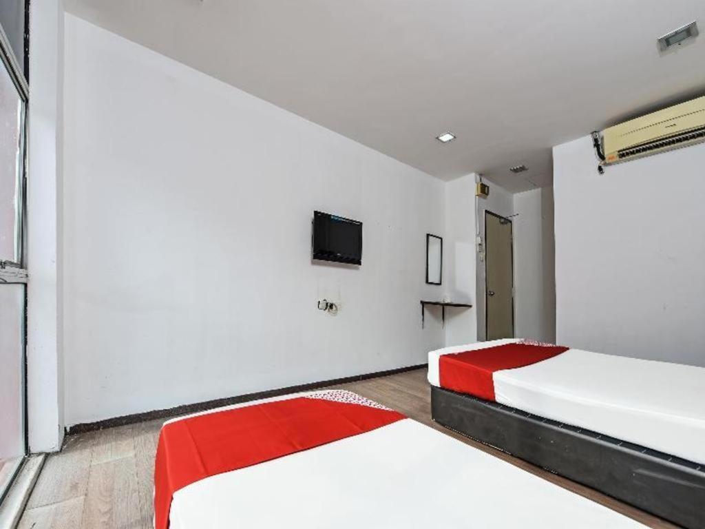 Oyo 90643 Gks Hotel Seremban Exterior foto