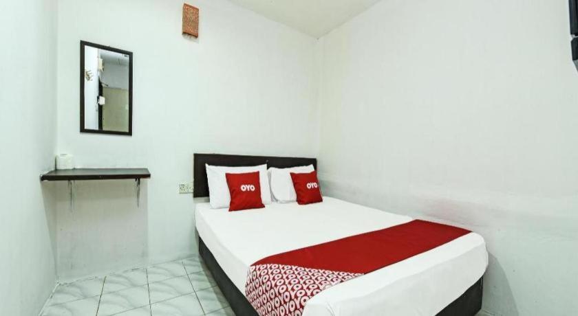 Oyo 90643 Gks Hotel Seremban Exterior foto